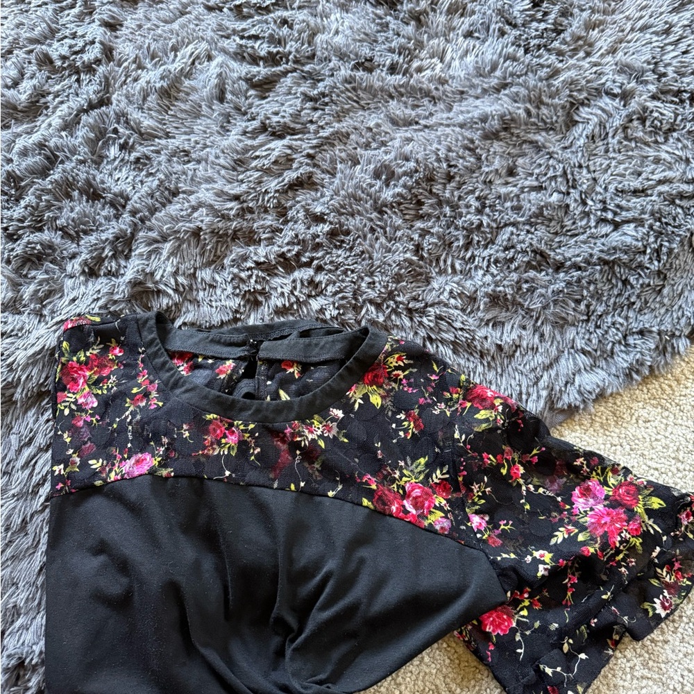 SHEIN Black Curve Top